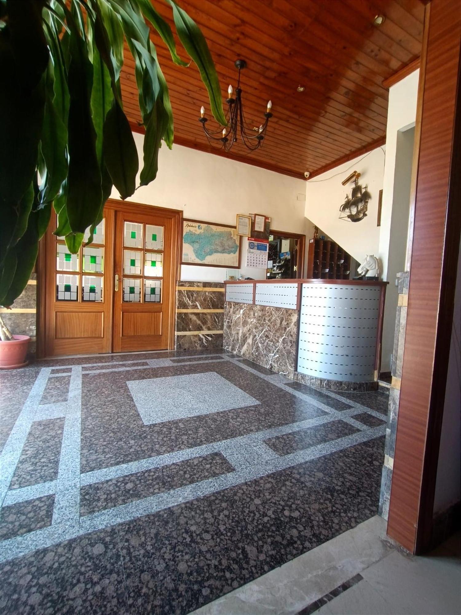 Hostal El Lirio Bollullos Par del Condado Dış mekan fotoğraf