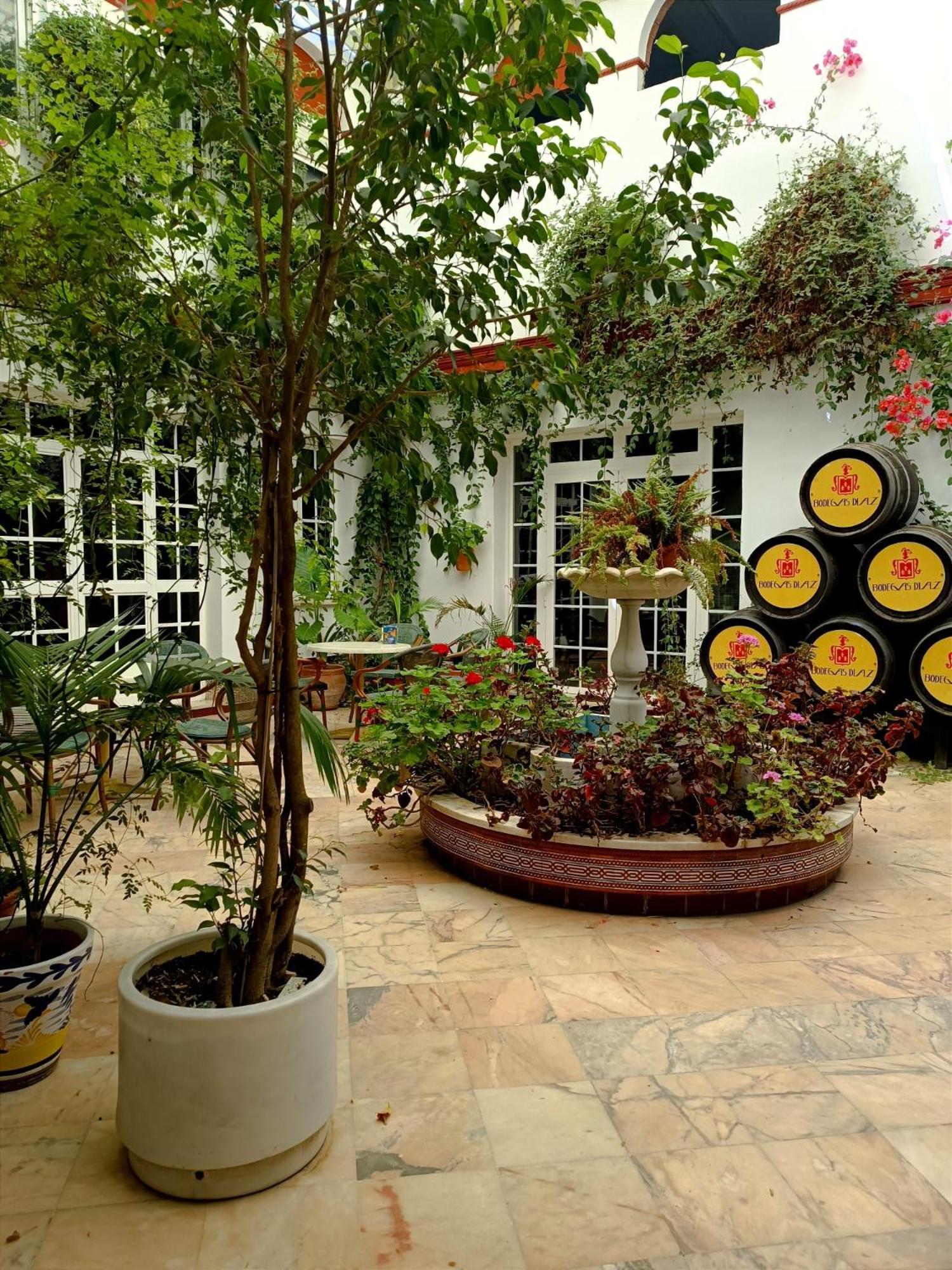 Hostal El Lirio Bollullos Par del Condado Dış mekan fotoğraf